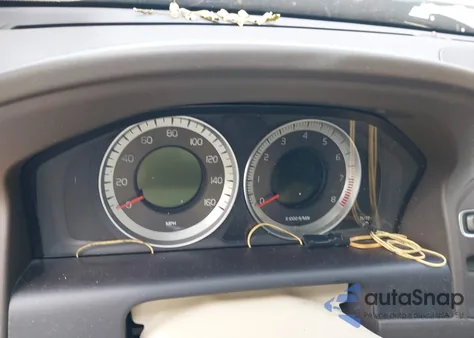 2012 Volvo Xc60 3.2/3.2 Platinum/3.2 Premier/3.2 Premier Plus z USA, uszkodzony, nr VIN YV4940DZXC2323904